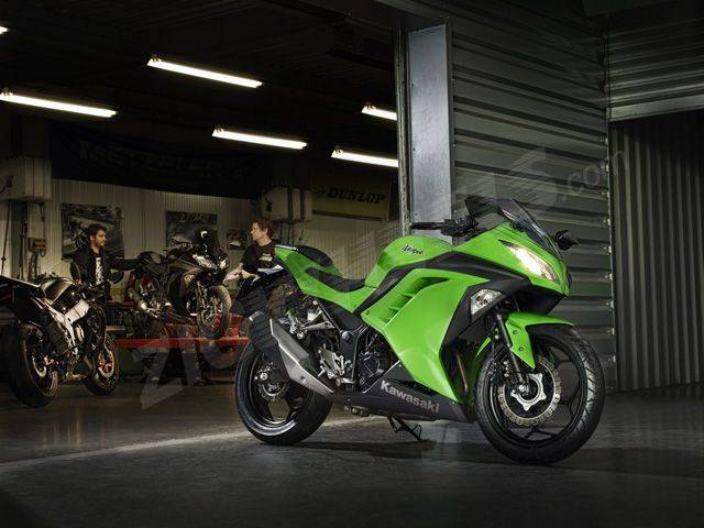 2013-kawasaki-ninja-300-photo-2.jpg