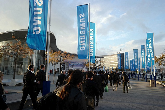 samsung_flag_ifa_launch_official.jpg