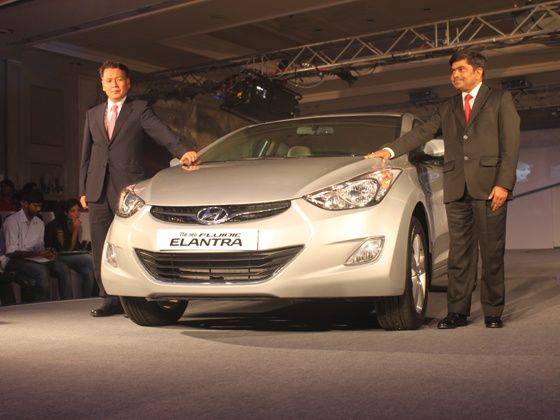 hyundai-elantra-launch-9_560x420.jpg