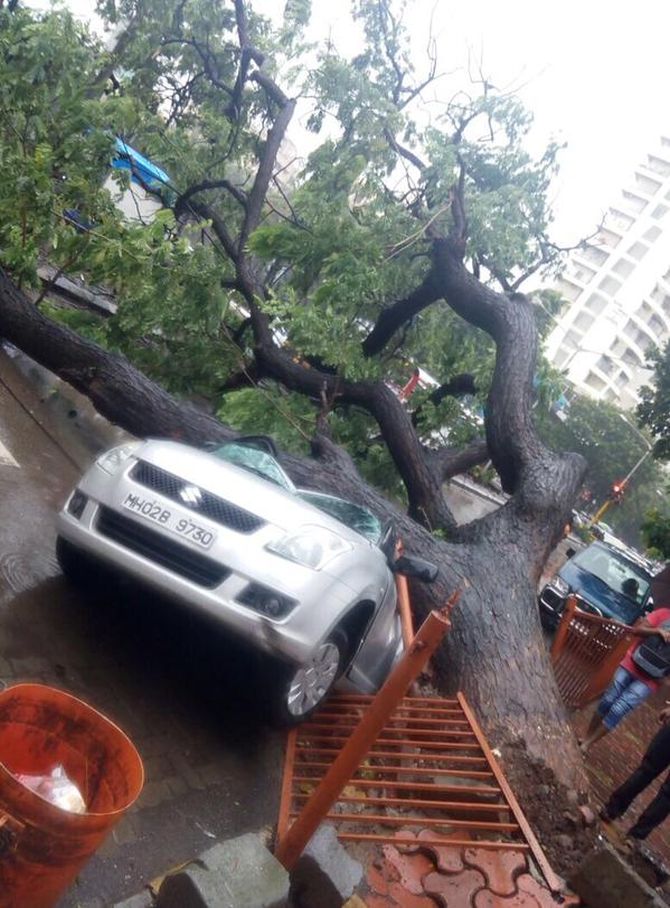 19mumbai-rain8.jpg