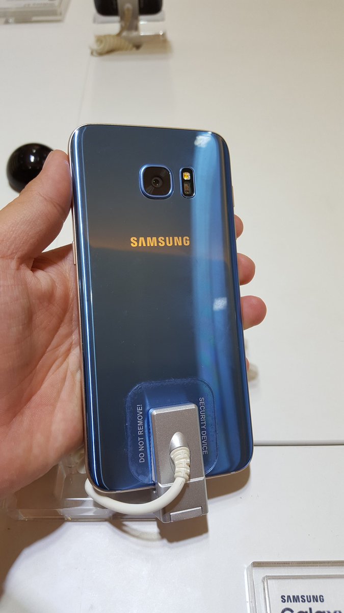 galaxy-s7-edge-blue-coral-live-2.jpg