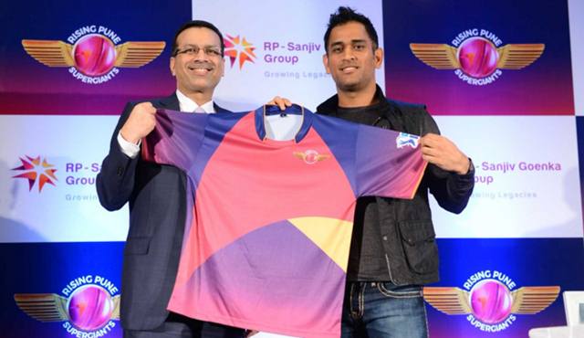 MS-Dhoni-unveils-RPSG-jersey-1.jpg