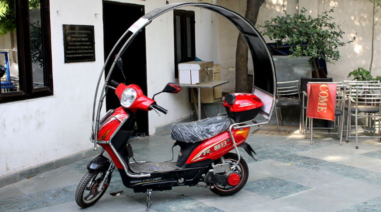 eti-dynamics-solar-electric-hybrid-scoooter.jpg